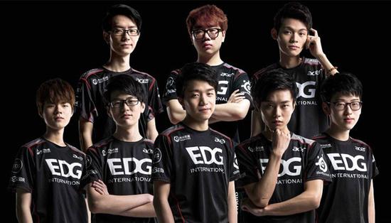 年打下了坚 年打下了坚